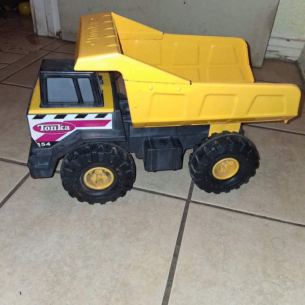 Tonka Yellow Dump Truck Toy
